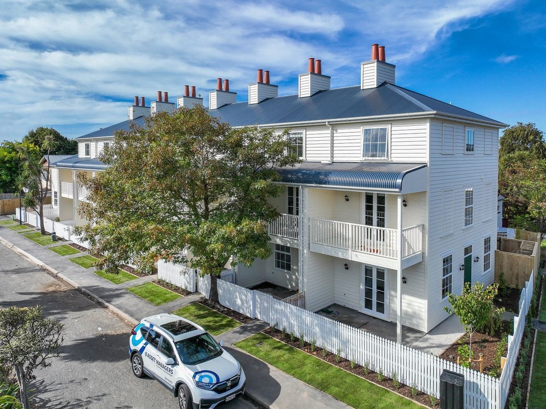 1/2 Albemarle Street, Sydenham, Christchurch - Carousel 1