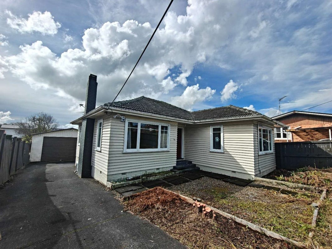 1/57 Nikau Street, New Lynn, Auckland - Carousel 1