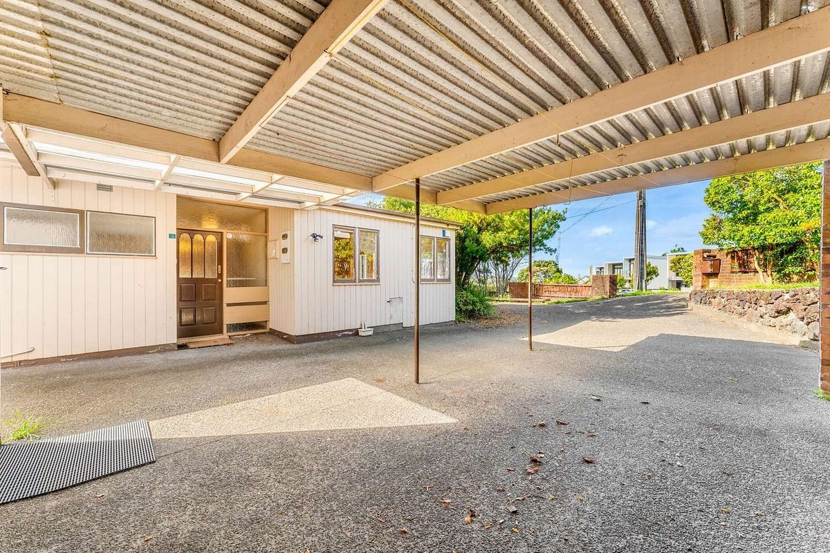 57 Ocean View Road, Hillcrest, Auckland - Carousel 2