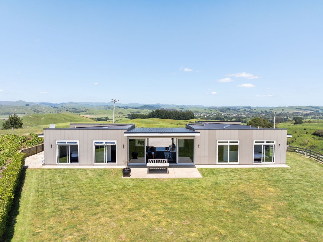 613 Ridge Road North, Mangamutu, Pahiatua - Carousel 2