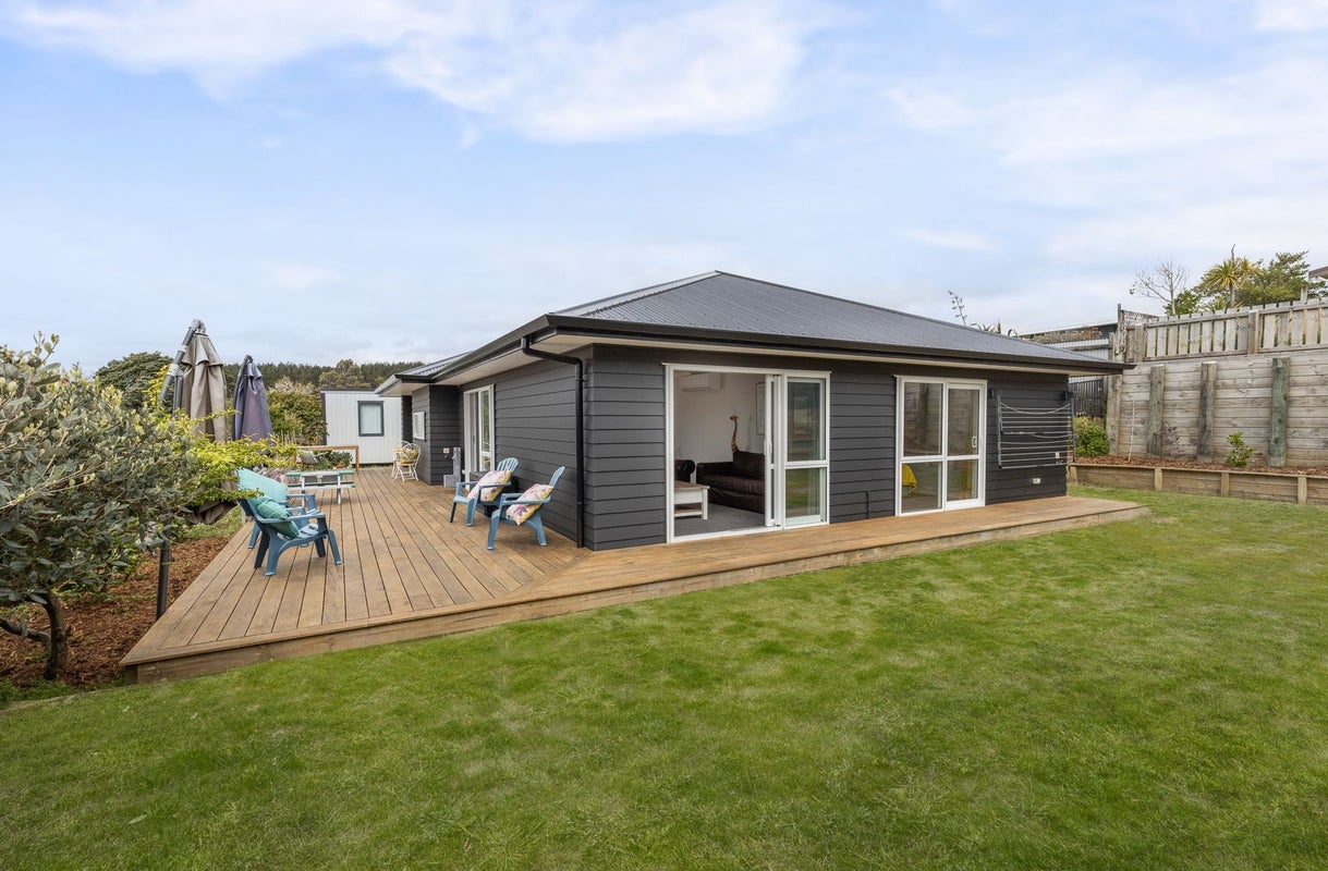 64 Toi Street, Otaki Beach, Otaki - Carousel 1