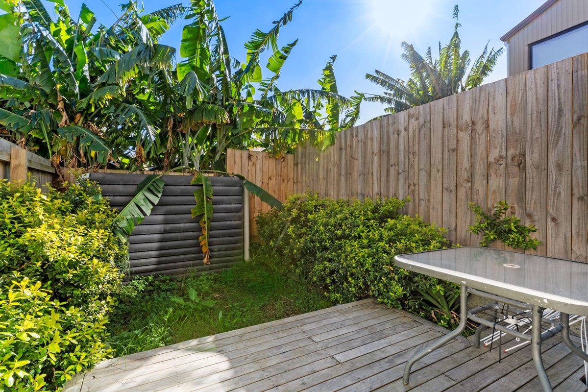 1/237 Swanson Road, Henderson, Auckland - Carousel 12