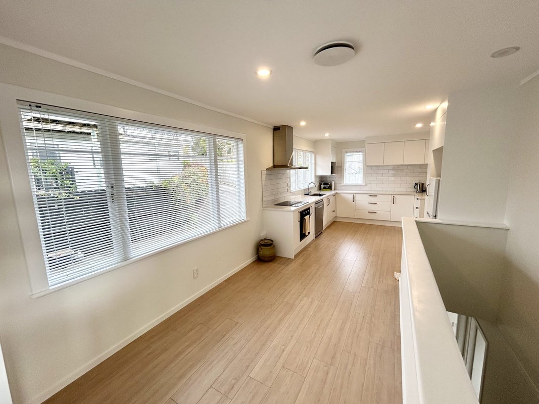 15B Rishworth Avenue, Stanmore Bay, Whangaparaoa - Carousel 2