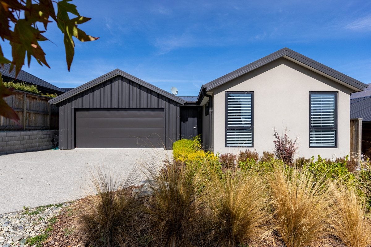 11 Till Street, Jacks Point, Queenstown - Carousel 1
