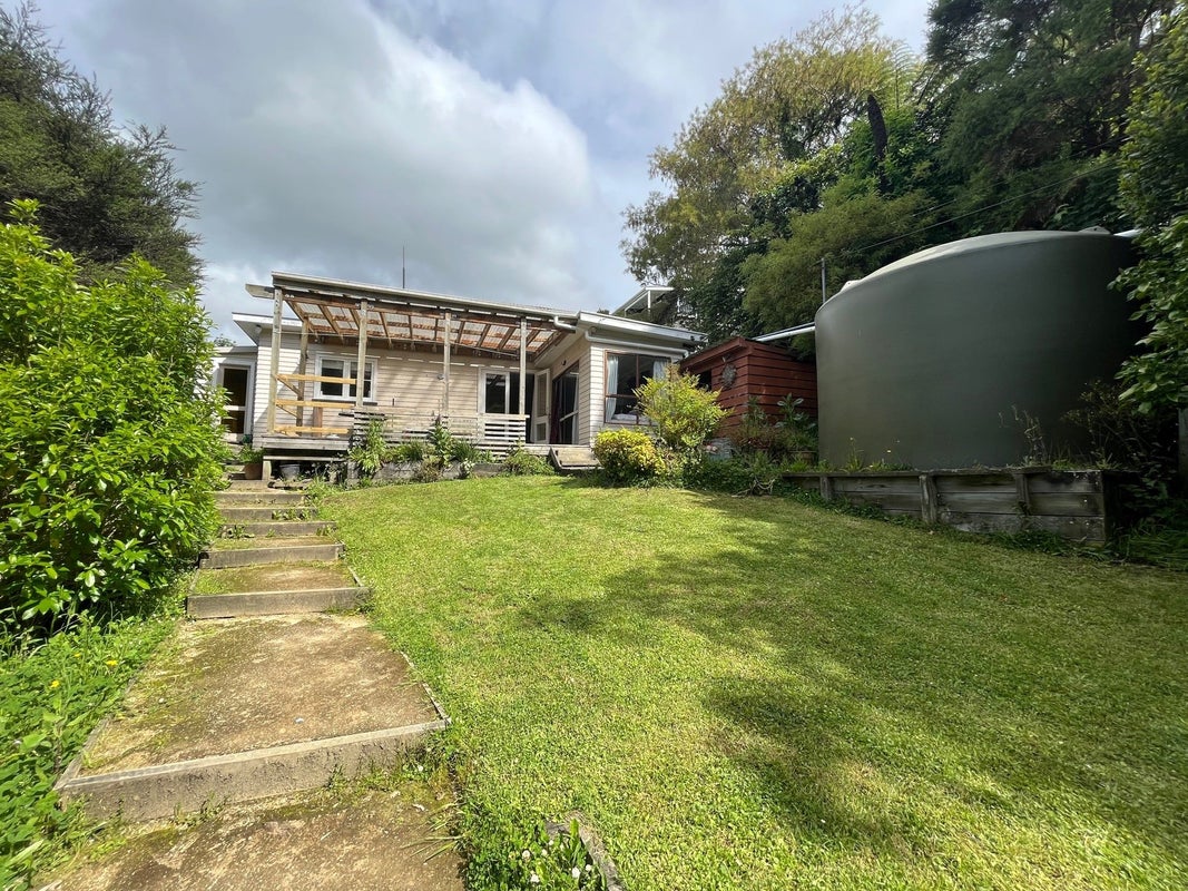 13 Avian Crescent, Blue Mountains, Upper Hutt - Carousel 8