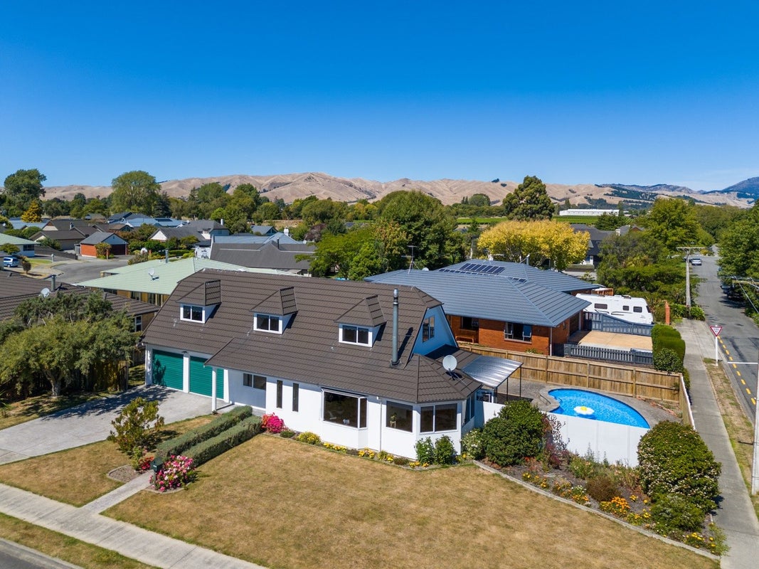 15 Springswood Grove, Springlands, Blenheim - Carousel 1