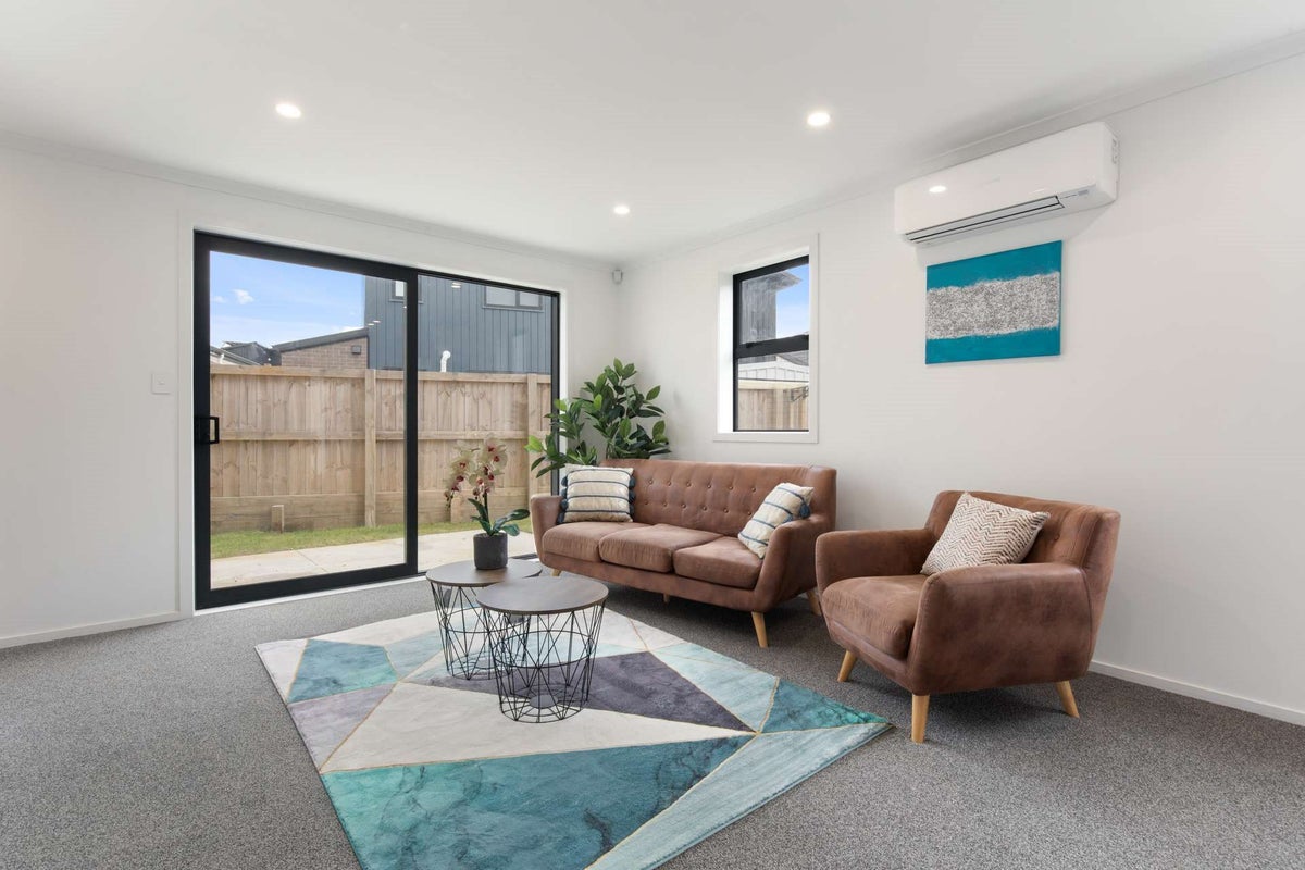 2/6 Mila Paige Close, Glenview, Hamilton - Carousel 2