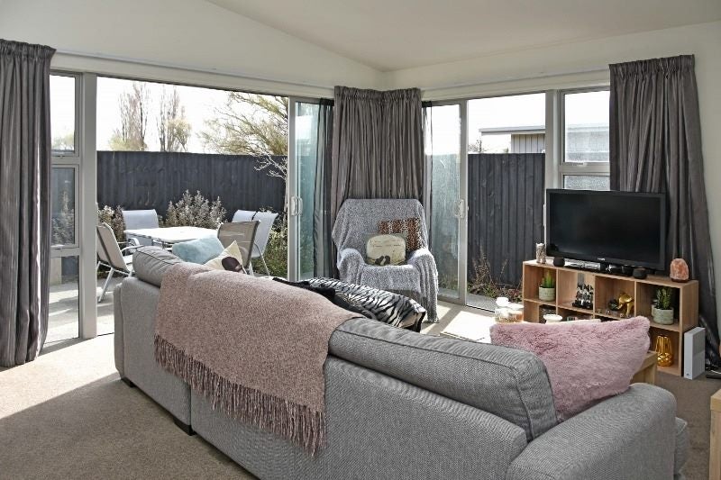 2/97 Packe Street, Edgeware, Christchurch - Carousel 1