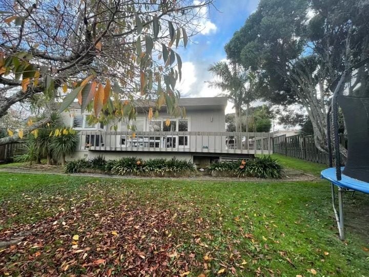 194 Cook Street, Howick, Auckland - Carousel 1
