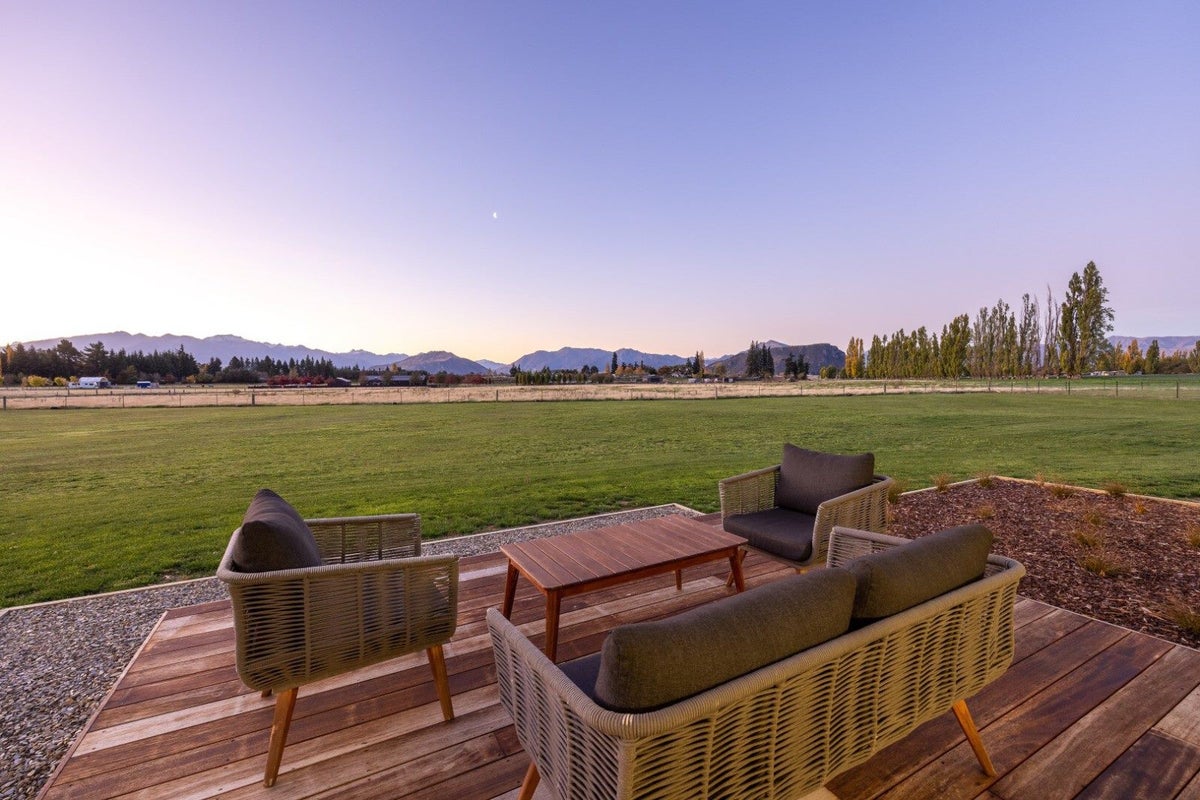 10 Little Orchard Way, Wanaka - Carousel 2