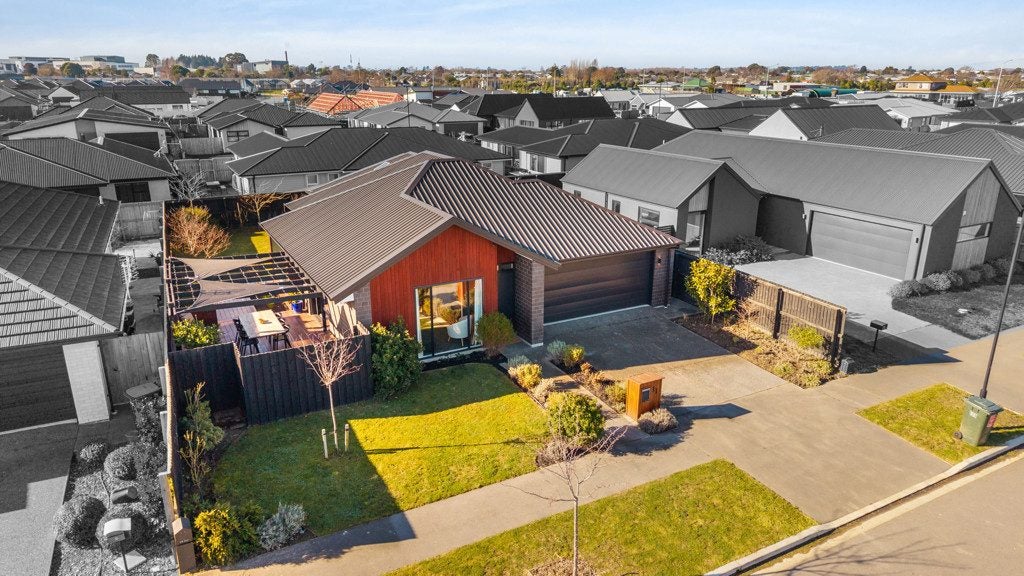 11 Hoffman Street, Marshland, Christchurch - Carousel 1