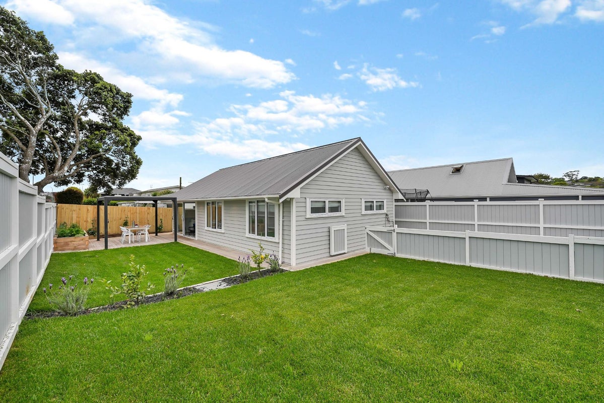 88 Elliot Street, Howick, Auckland - Carousel 1
