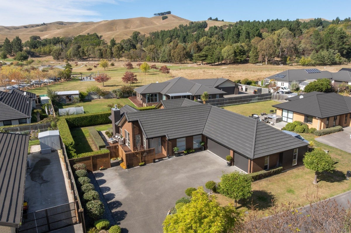 137 Taylor Pass Road, Witherlea, Blenheim - Carousel 1
