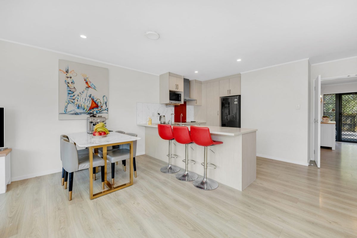 28A Ksenia Drive, Flat Bush, Auckland - Carousel 1