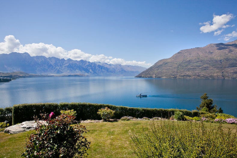 2 Vanguard Lane, FERNHILL, QUEENSTOWN - Carousel 2