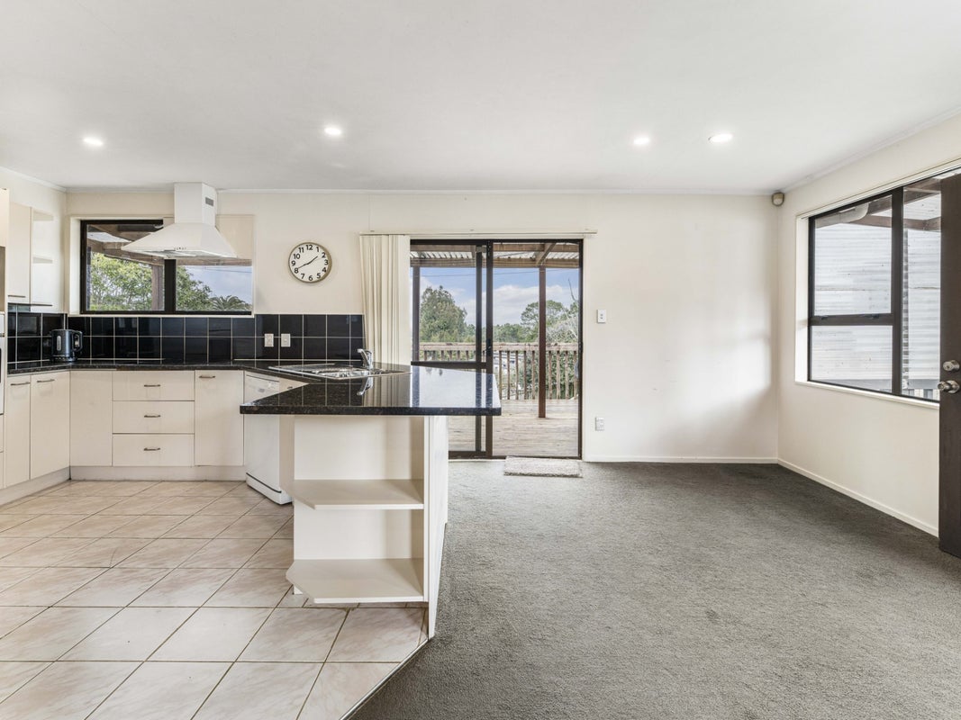 35 Rehia Road, Massey, Auckland - Carousel 2