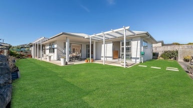 25 Kaiawa Street, Beachlands, Auckland - Carousel 1