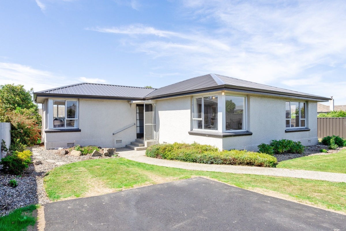 107 Salford Street, Rosedale, Invercargill - Carousel 1