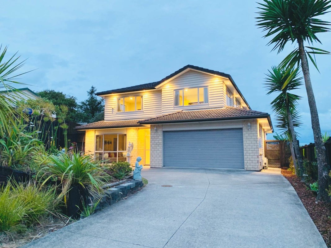 93 Travis View Drive, Fairview Heights, Auckland - Carousel 1