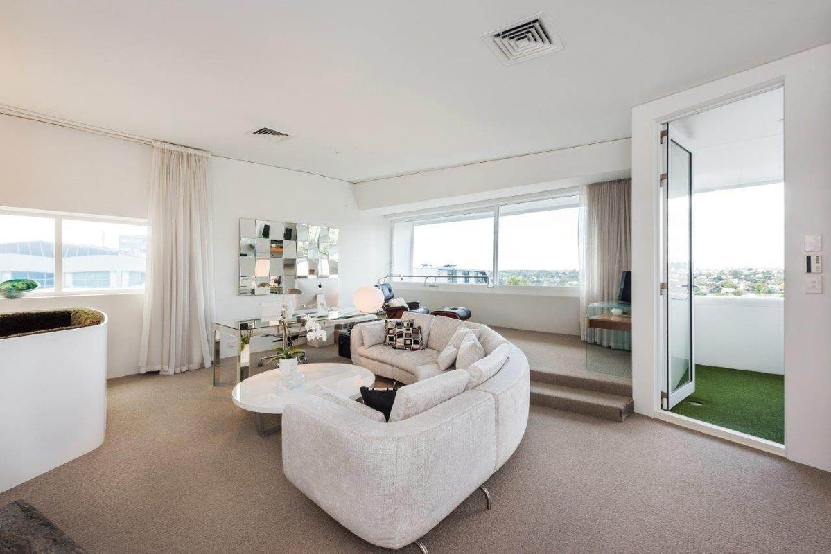 2/6 Leek Street, Newmarket, Auckland - Carousel 2