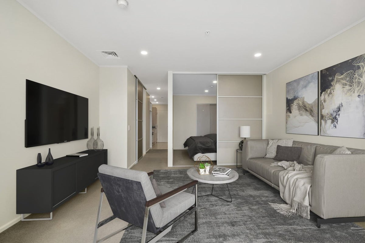 1Q/16 Burton Street, Grafton, Auckland - Carousel 1
