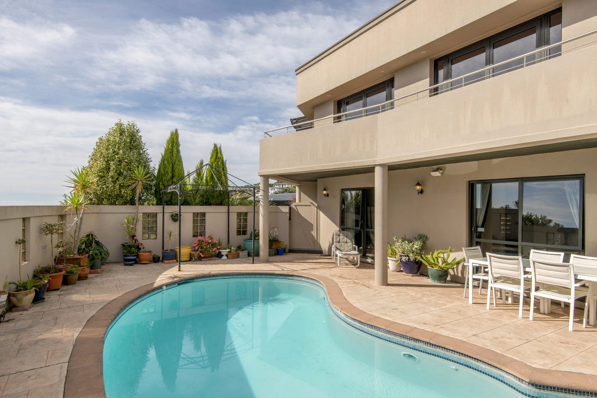 4 Ledger Lane, Mount Pleasant, Christchurch - Carousel 1