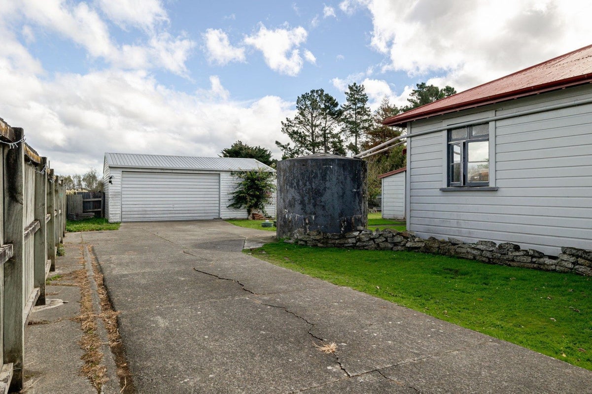 875 State Highway 1, Marton, Marton - Carousel 2