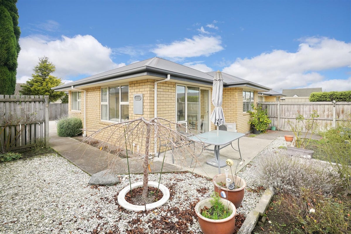 2/353 Main South Road, Hornby, Christchurch - Carousel 2