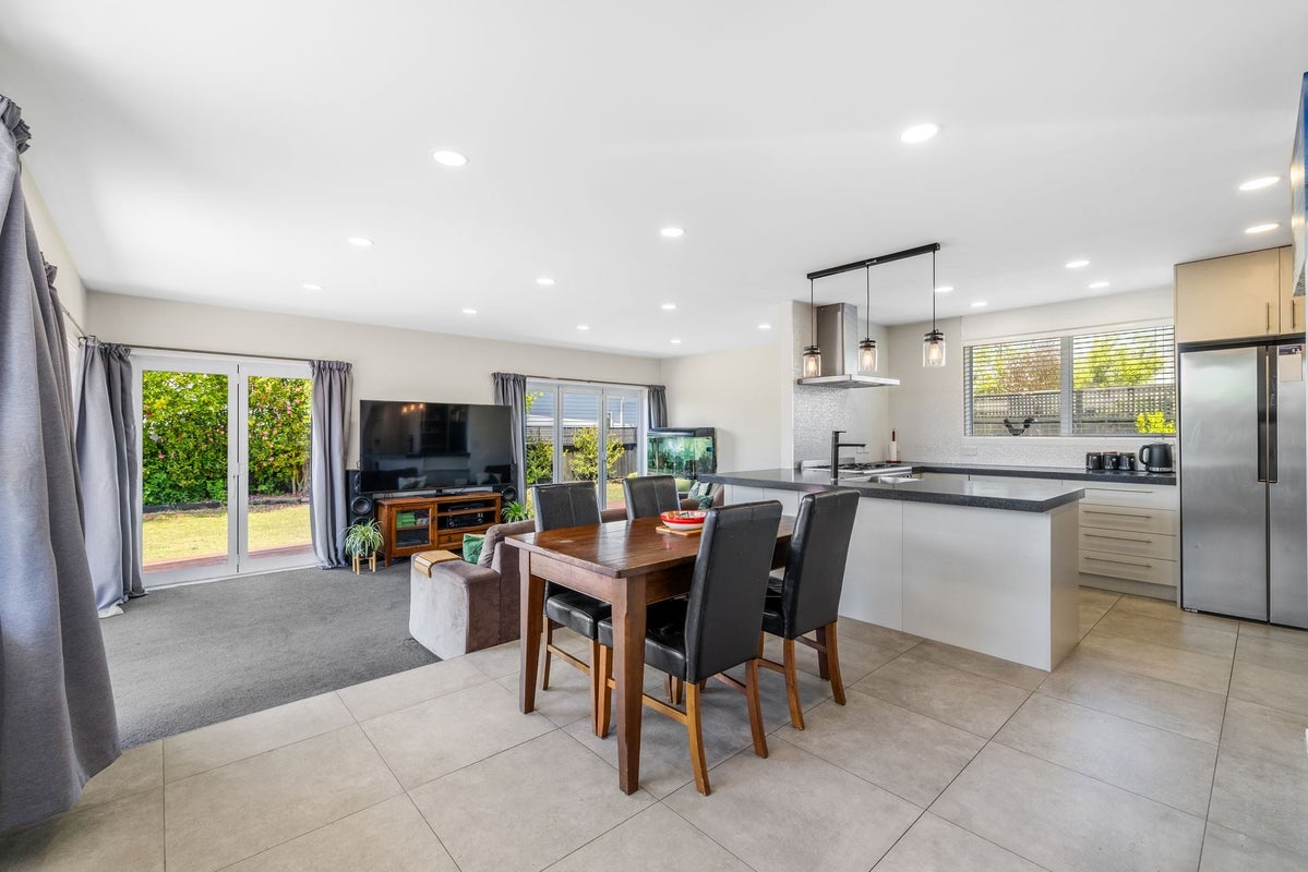 28 Sapphire Street, Casebrook, Christchurch - Carousel 2