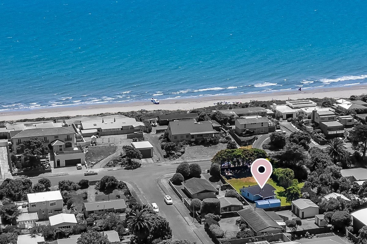 116 Tutere Street, Waikanae Beach, Waikanae - Carousel 2