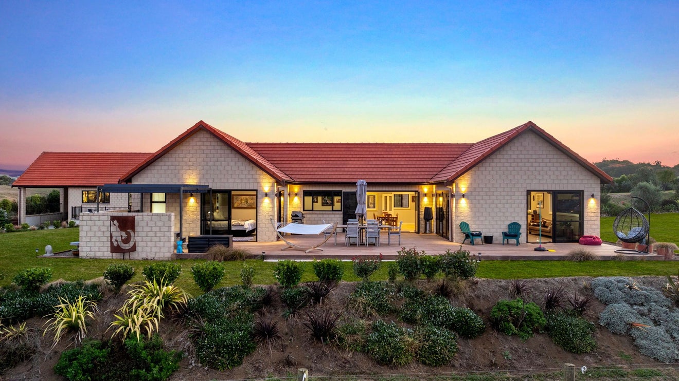 175 Butchers Bridge Road, Waiuku - Carousel 2
