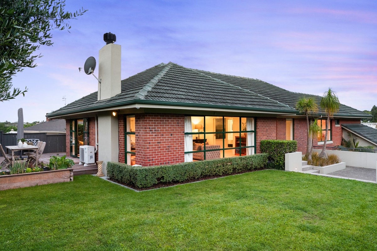 1 Hopkins Crescent, Kohimarama, Auckland - Carousel 1