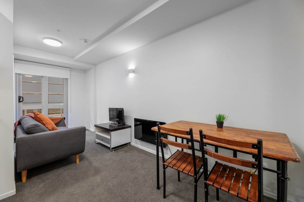 1P/135 Victoria Street West, Auckland Central, Auckland - Carousel 1