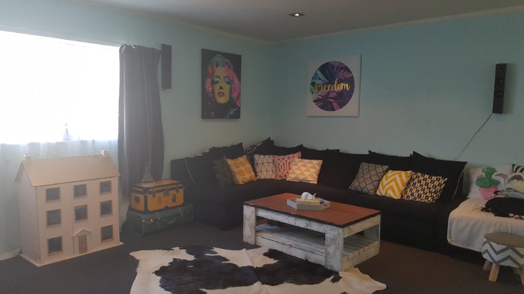 100 Rangituhi Crescent, Takapuwahia, Porirua - Carousel 2