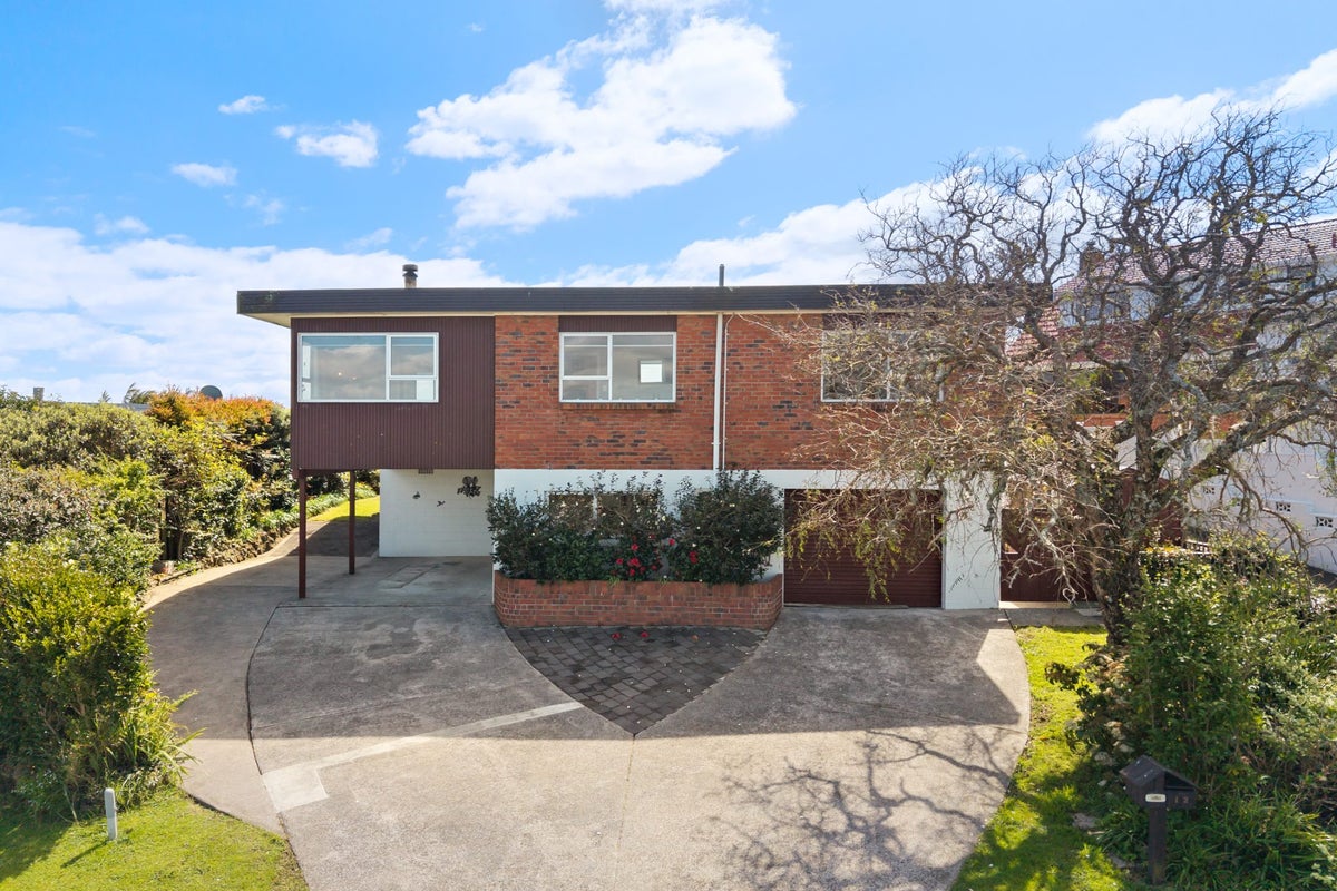 12 Miramar Place, Pakuranga, Auckland - Carousel 2