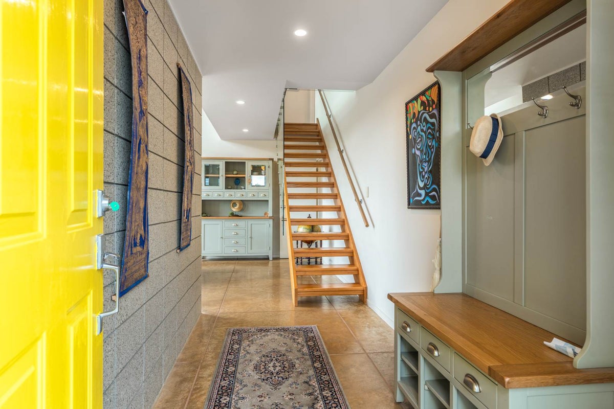 18 Fraser Road, Narrow Neck, Auckland - Carousel 1