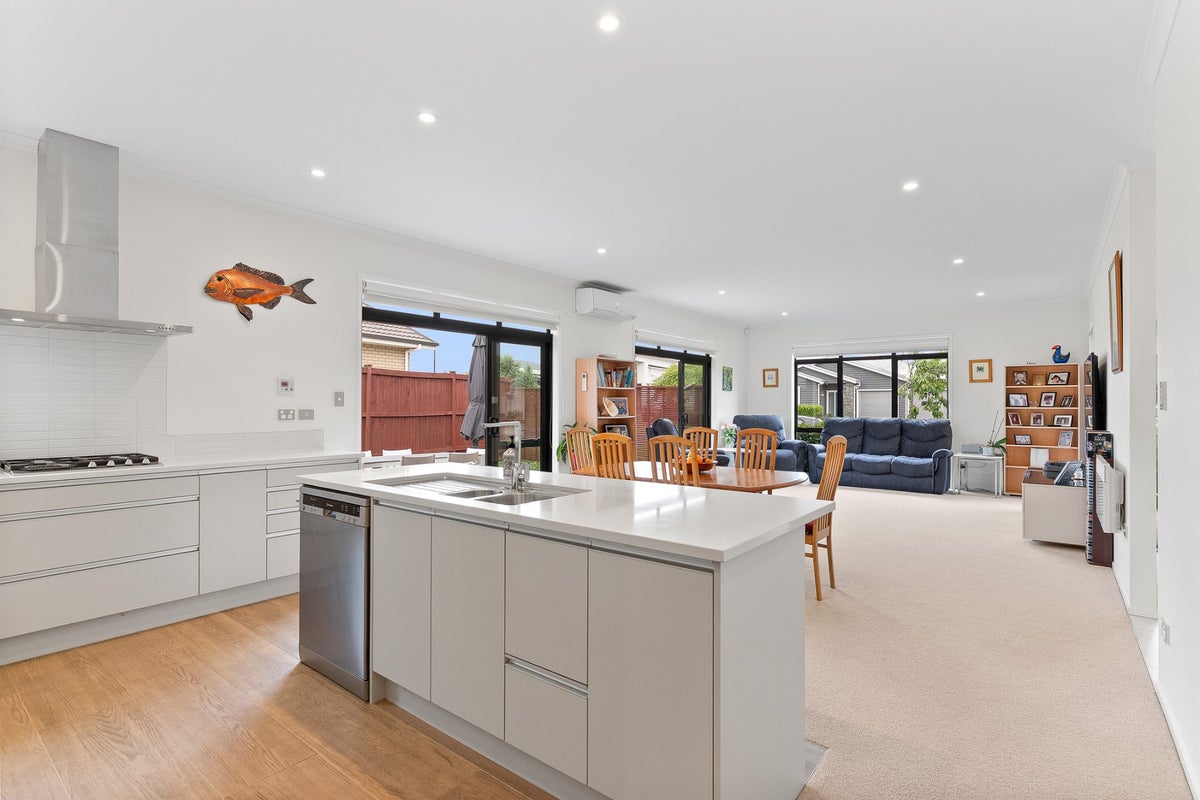 17 Ara Kakara Avenue, Huapai, Kumeu - Carousel 2
