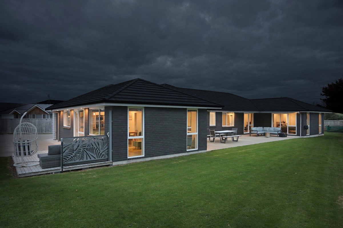 11 Landon Way, Maewa, Feilding - Carousel 1