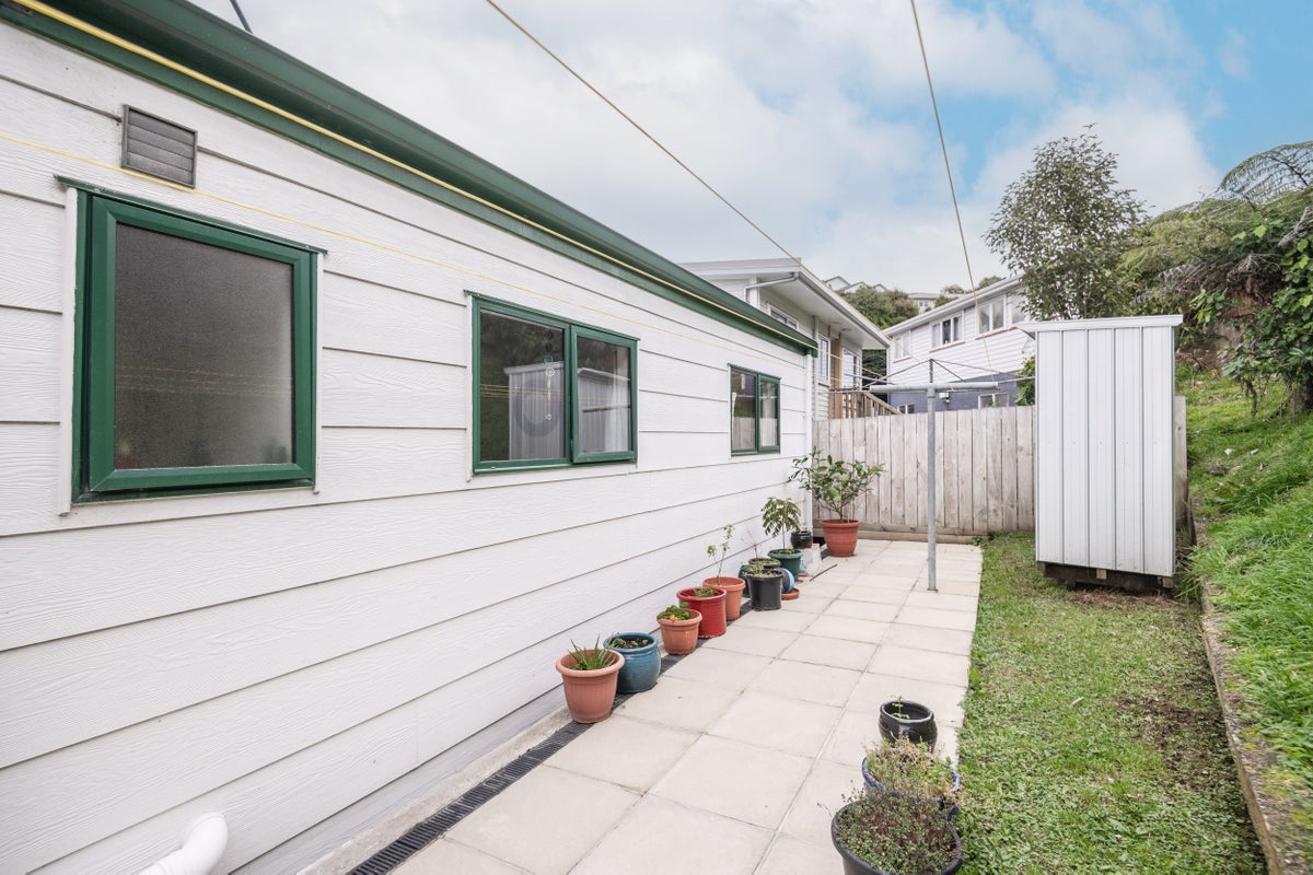 99 Redwood Avenue, Tawa, Wellington - Carousel 17