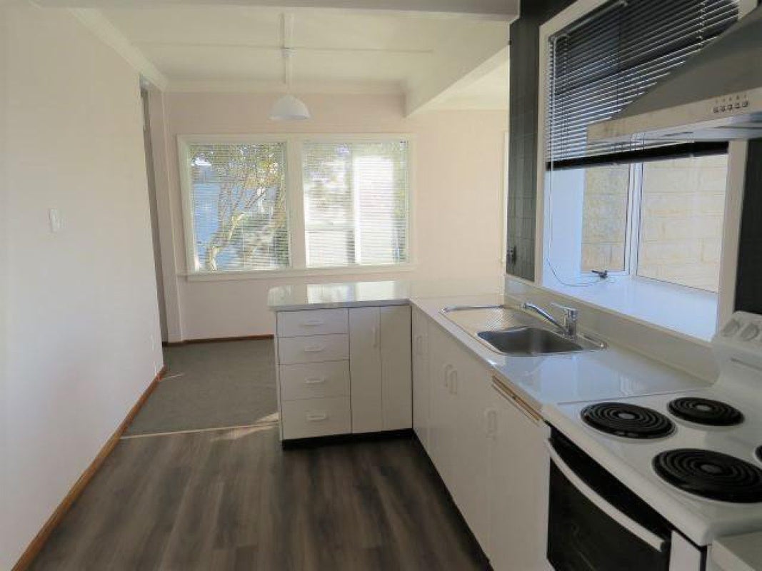 35 Breakwater Road, Moturoa, New Plymouth - Carousel 2