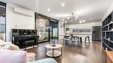 8A Chelmsford Avenue, Glendowie, Auckland - Carousel 1