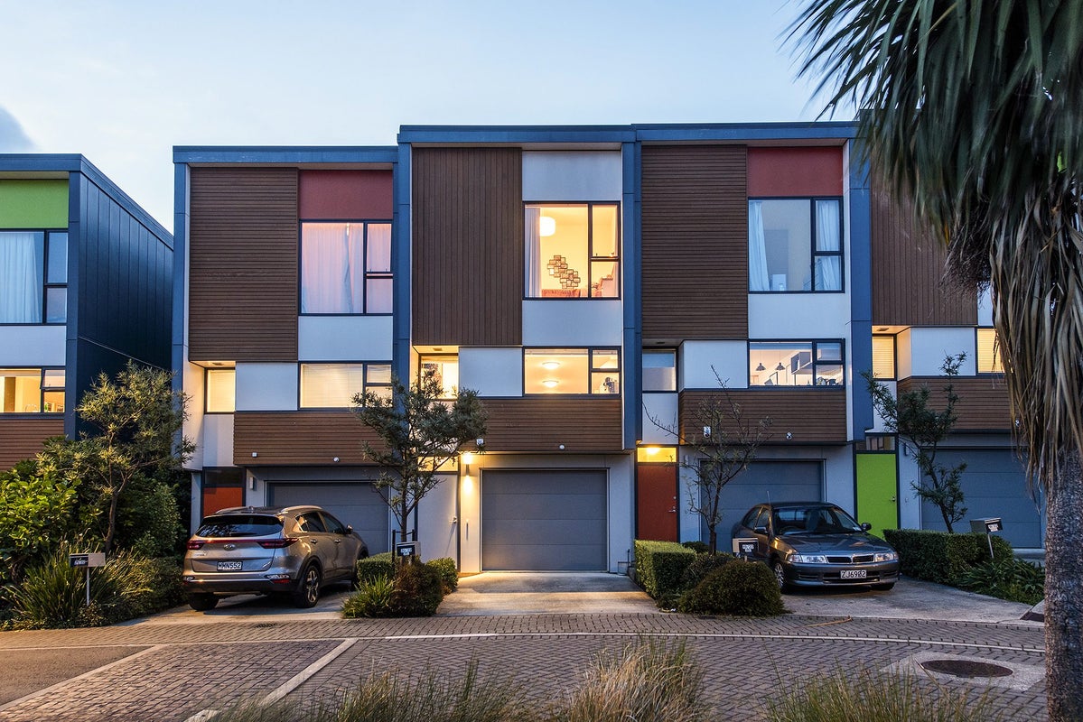 20/22 Booth Street, Miramar, Wellington - Carousel 1