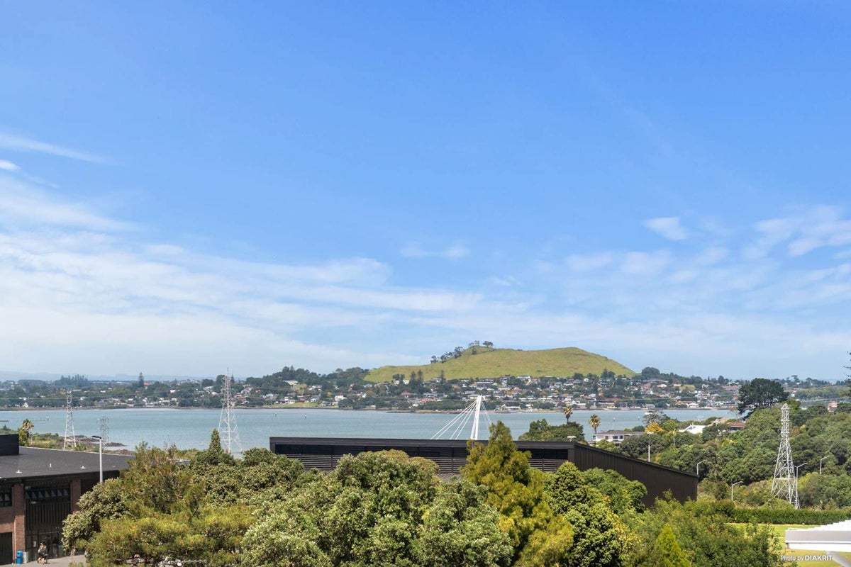 83B Queenstown Road, Onehunga, Auckland - Carousel 2