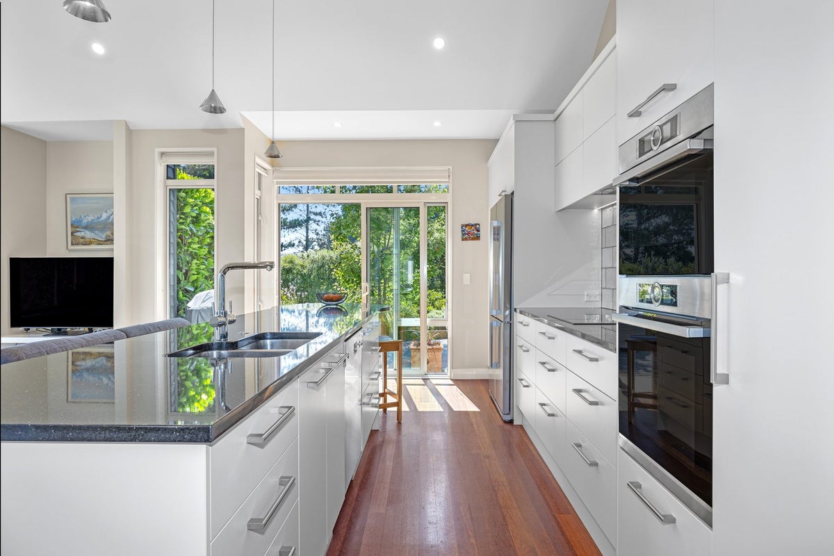863 Cashmere Road, Halswell, Christchurch - Carousel 2