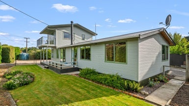 1 School Road, Riverlands, Blenheim - Carousel 1