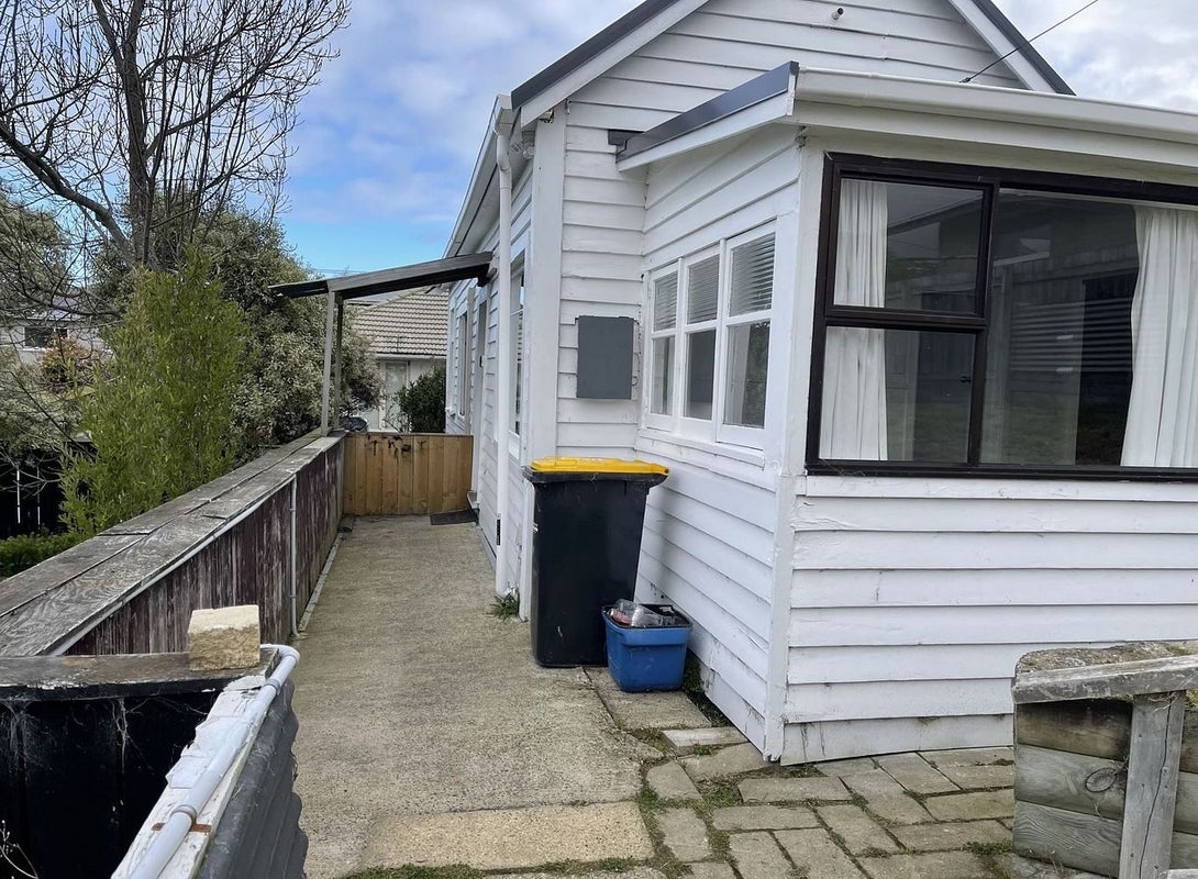 23 Durham Street, Mornington, Dunedin - Carousel 1