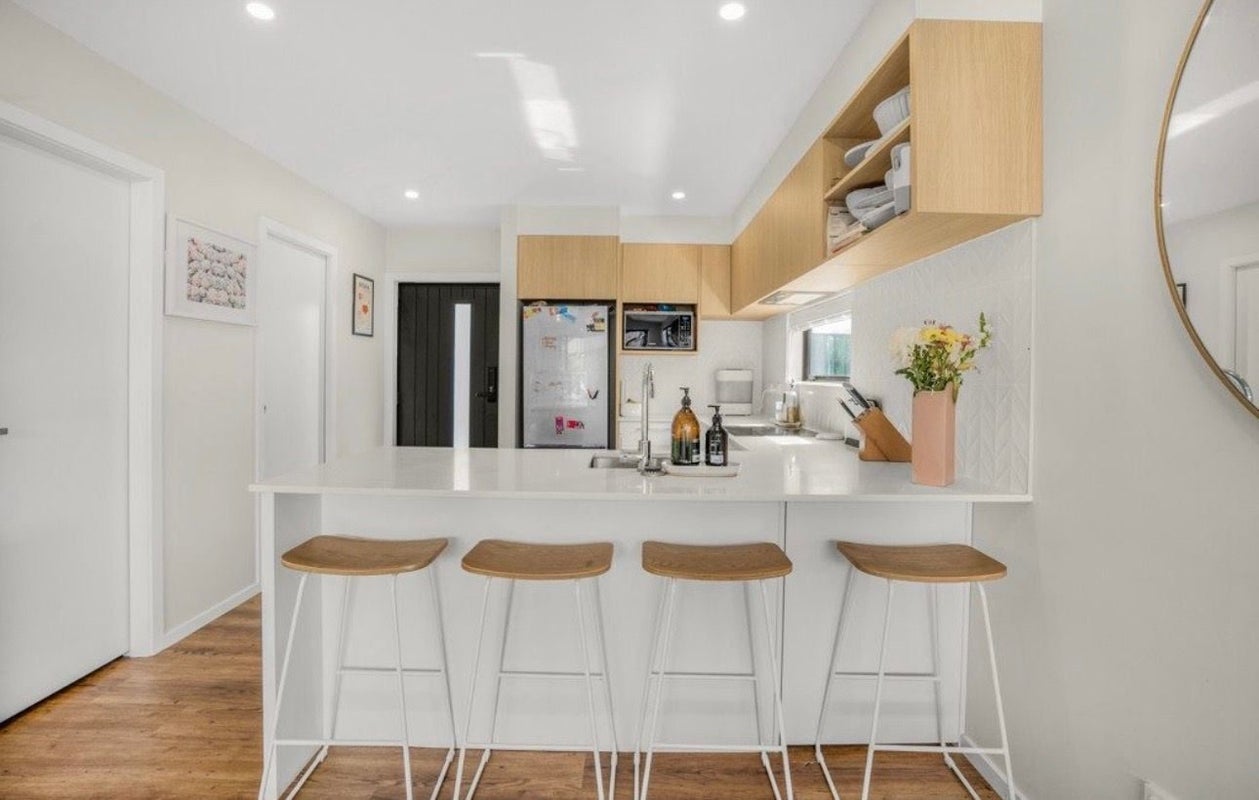 10/207 Oxford Terrace, Avalon, Lower Hutt - Carousel 2