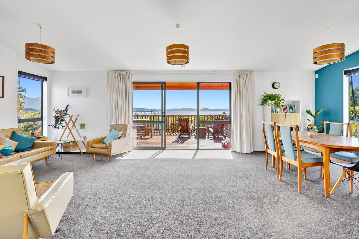 9 Kowhatu Grove, Pohara - Carousel 2