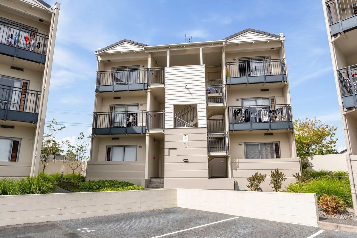 13C/71 Spencer Road, Oteha, Auckland - Carousel 1