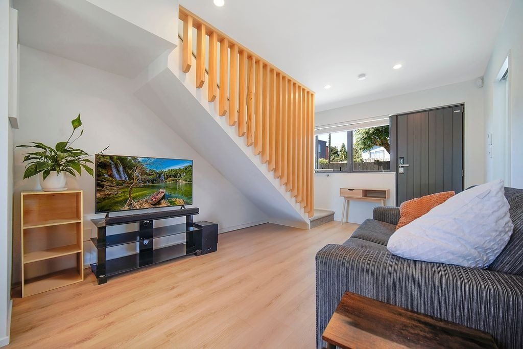 15D Pipitea Place, Massey, Auckland - Carousel 2